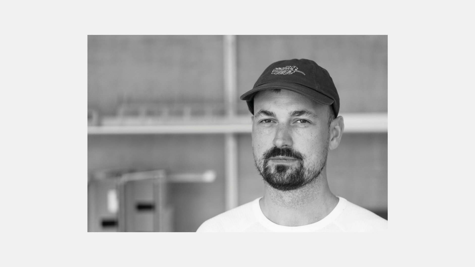 Portrait des neuberufenen Professors Michael Bertsch der Fakultät Architektur und Gestaltung