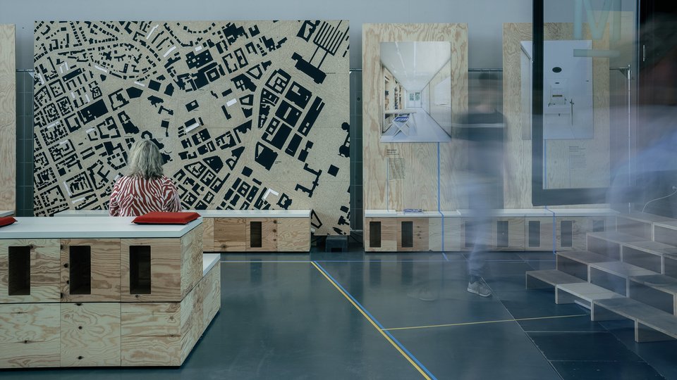 Exponate beim New Housing Festival – Studiengang Innenarchitektur präsentiert die HFT in Karlsruhe
