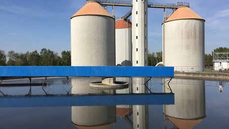 Türme am Wasser