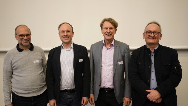 Alter und neuer Vorstand des FBTI