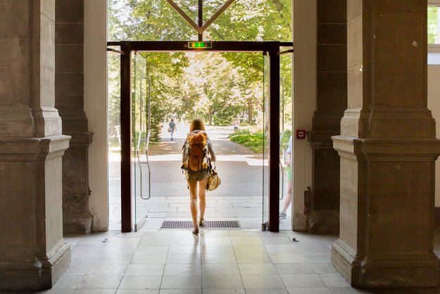 Bachelor-Augmented Reality / Virtual Reality-Engineering geht von der HFT Stuttgart ins Ausland um in Ihrem Auslandssemester an einer Partnerhochschule zu studieren