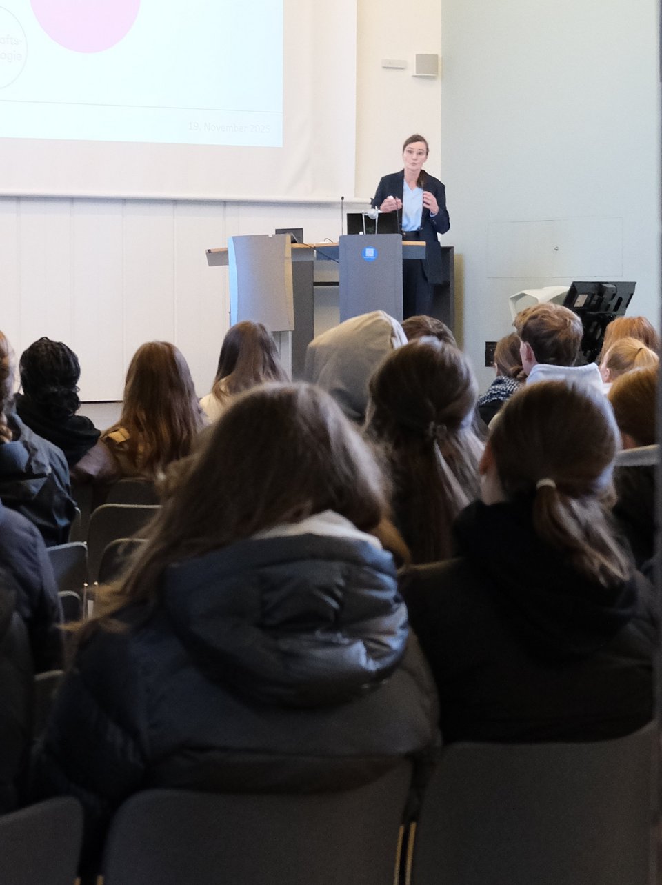 Studierende beim Studieninfotag 2025