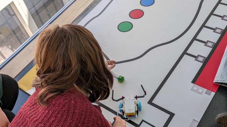 Mädchen beim GirlsDay an der Hochschule