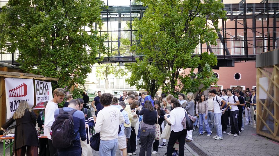 Erstsemesterbegrüssung WISE 2026 - Innenhof