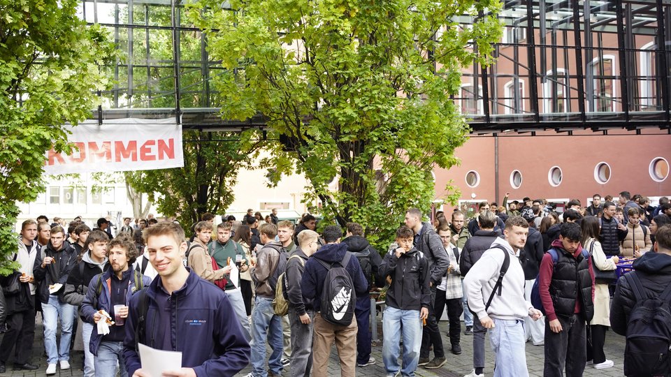 Erstsemester an der HFT Stuttgart