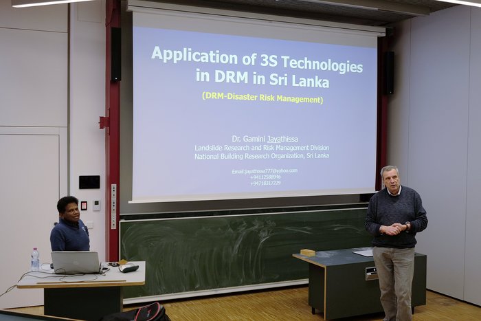 Dr. Gamini Jayathissa und Prof. Dr. Dietrich Schröder
