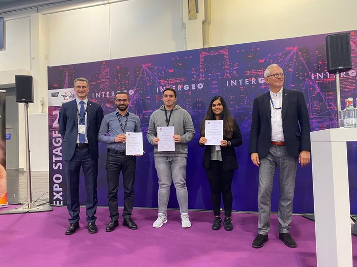 Preisträgerin und Preisträger des CLGE Young Surveyors Contest 2022